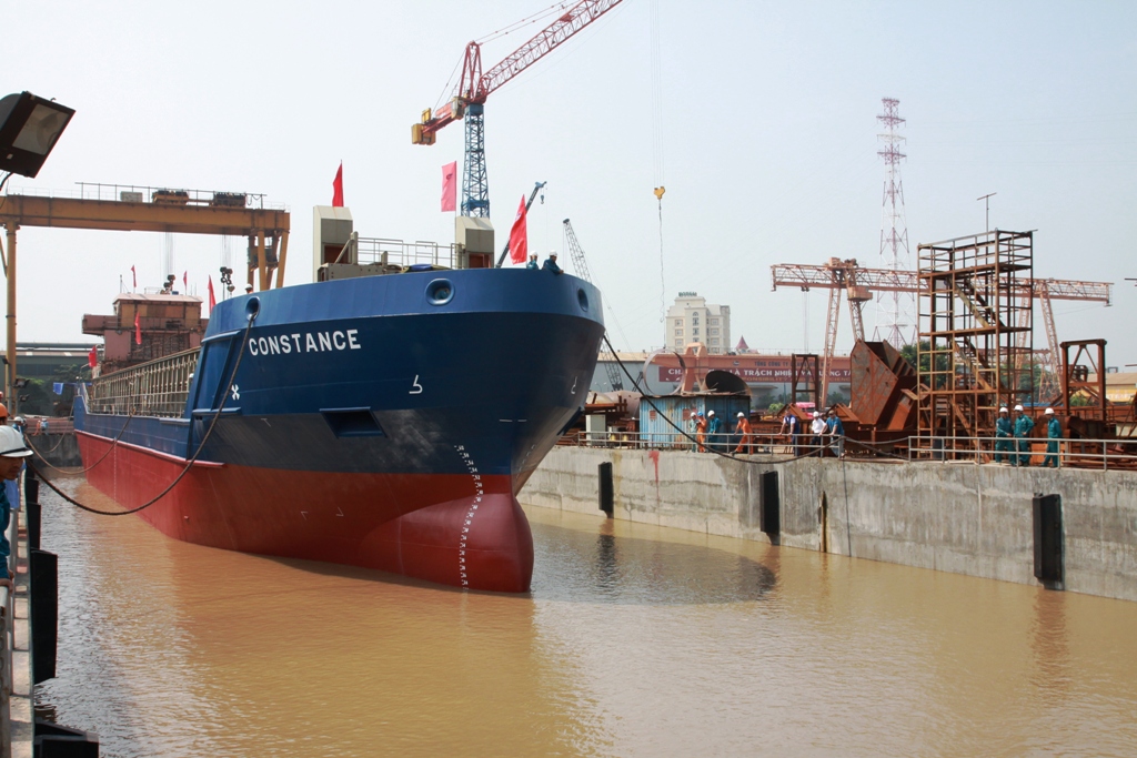 Hai Phong equipment manufacture and shipbuilding successfully launched 3.300T multiservice vessel. Hai Phong equipment manufacture and shipbuilding successfully launched 3.300T multiservice vessel.