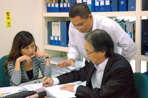 Có một Trung tâm như thế ở Lisemco. Có một Trung tâm như thế ở Lisemco.