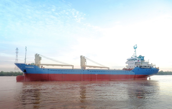 Tau HB 54 chay thu.jpg