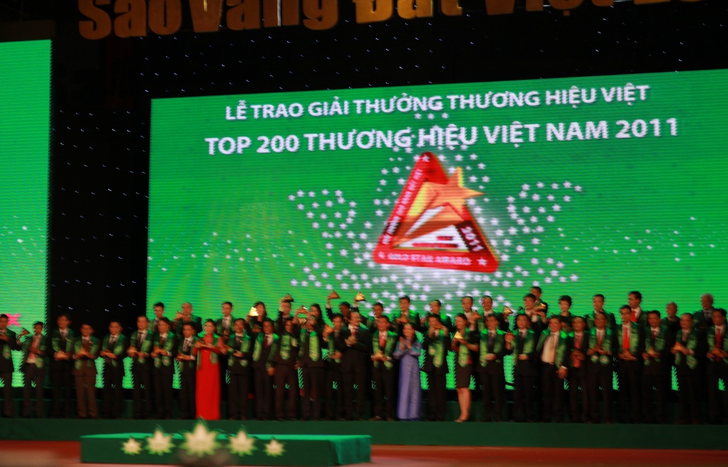 giai thuong.jpg